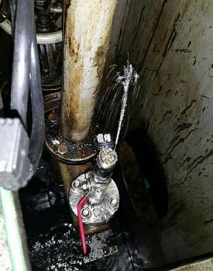 Fuga a consecuencia de la ruptura de la membrana del sensor en una aplicación con bomba de agua.